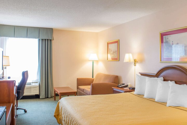 Room 17 of 65