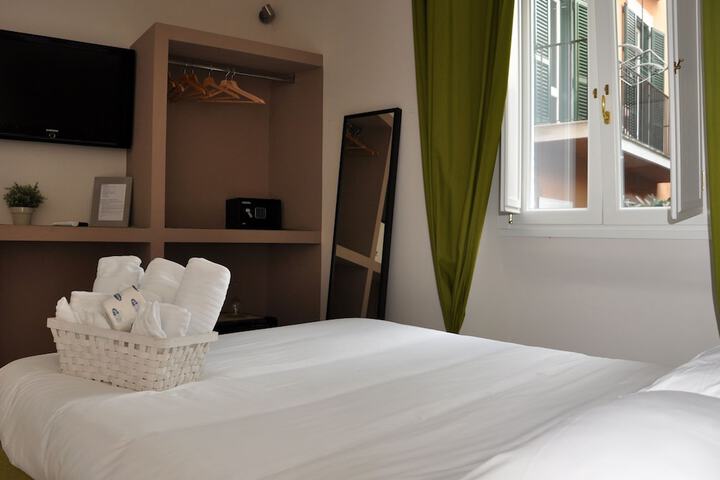 Room 3 of 50