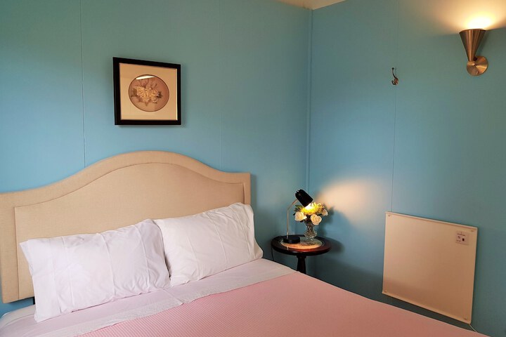 Room 8 of 59
