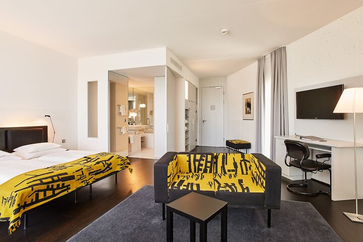 Room 15 of 41