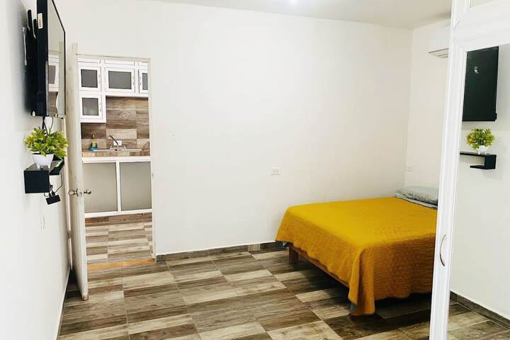 Room 35 of 103