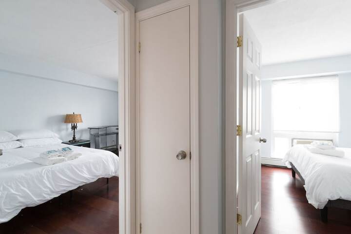 Room 8 of 27