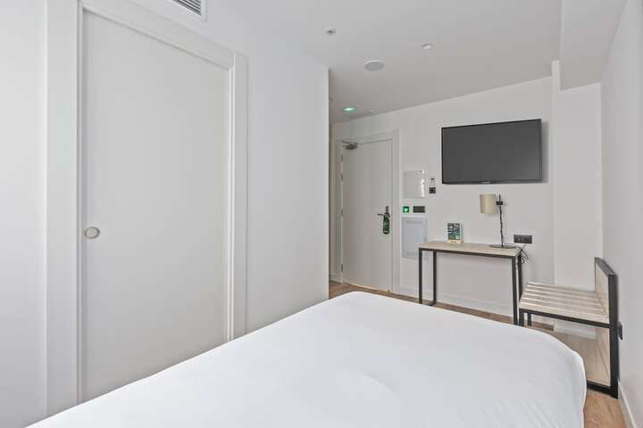 Room 7 of 52