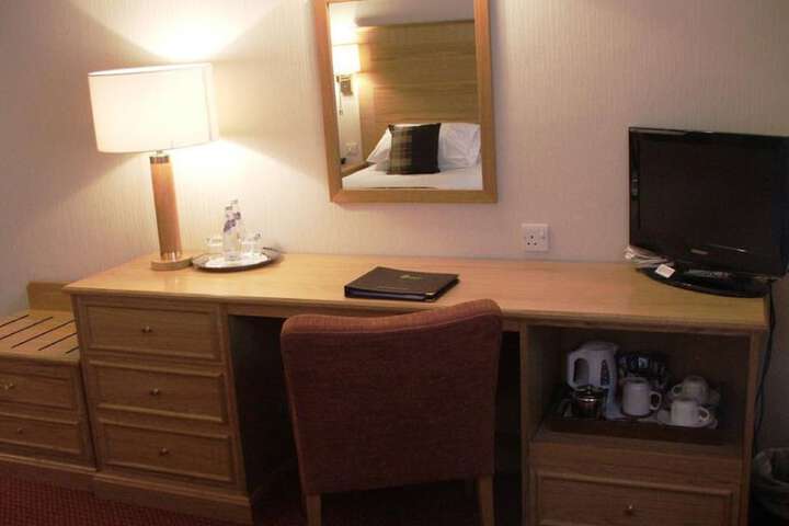 Room 10 of 41