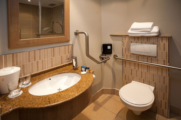 Room 14 of 35