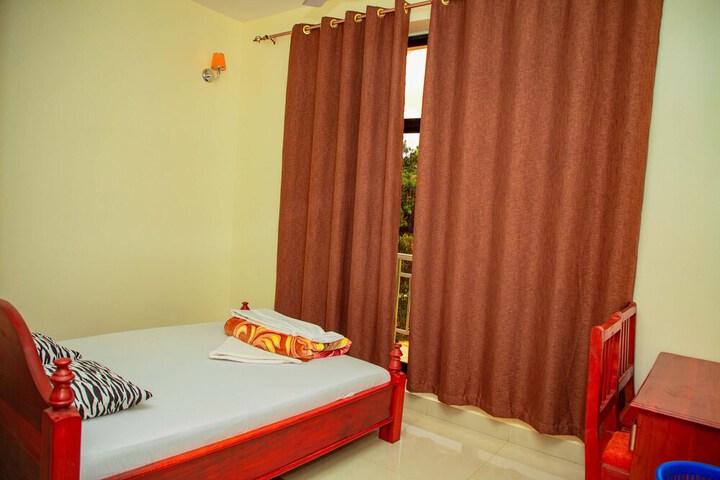 Room 10 of 48