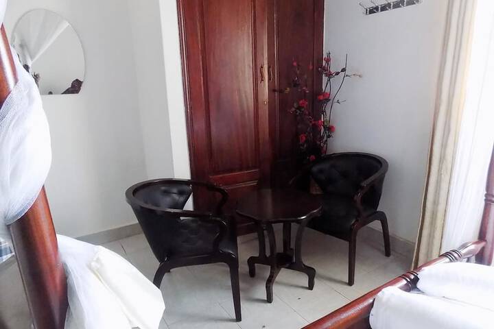Room 15 of 23