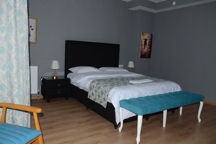 Room 8 of 43