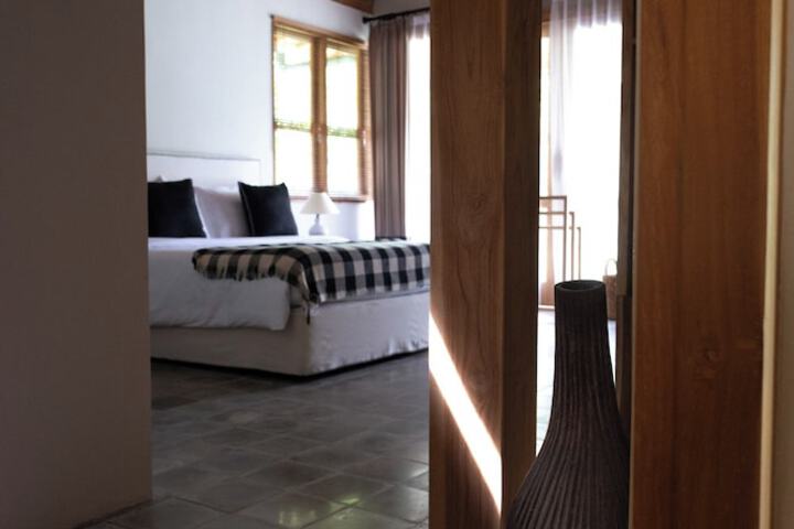 Room 5 of 13