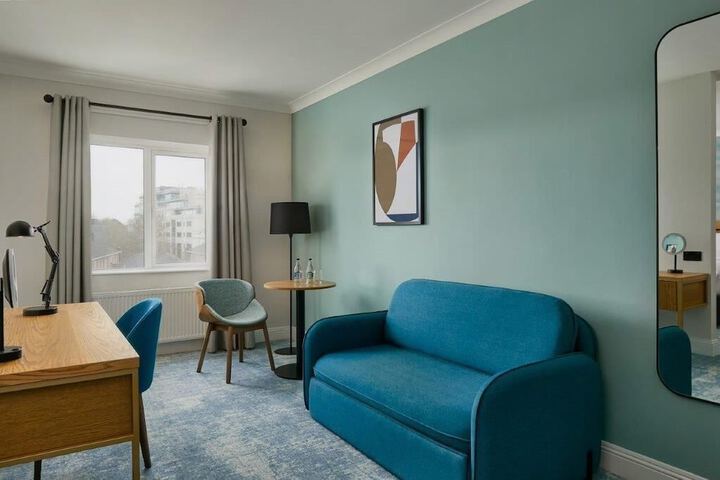 Room 16 of 50