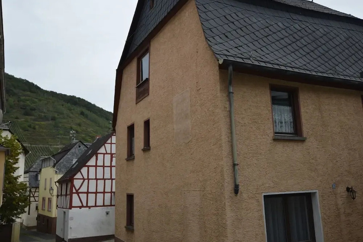 Splendid Holiday Home in Briedel near Mosel River