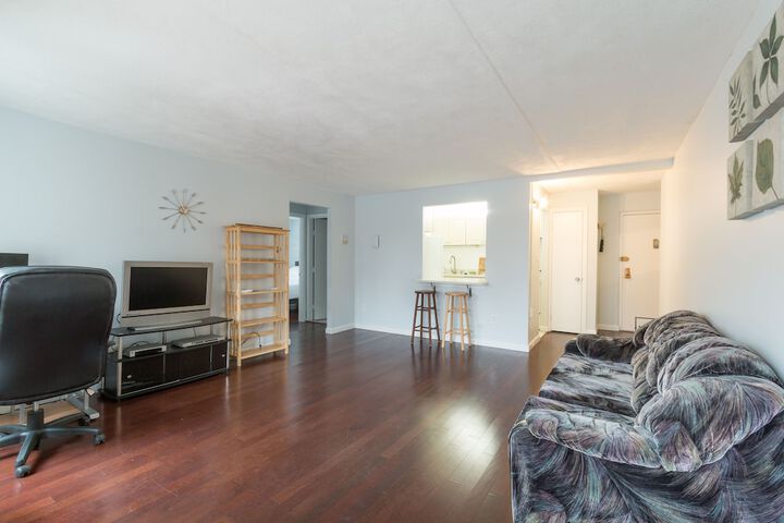 Room 18 of 27