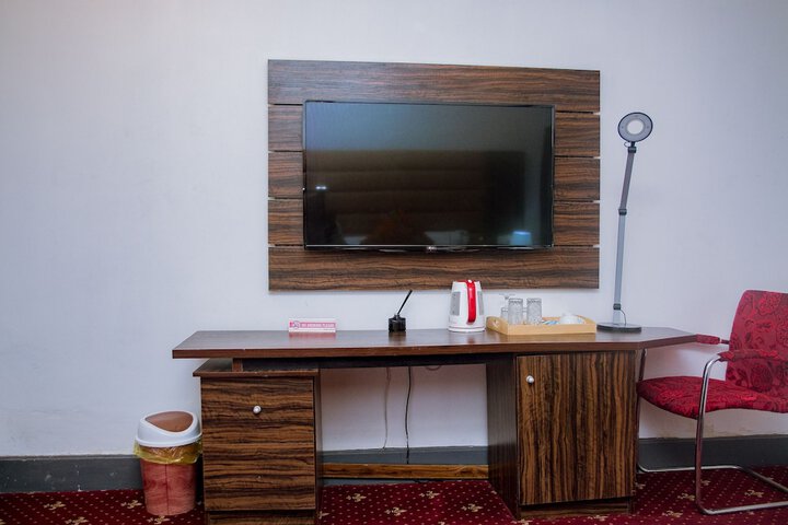 Room 5 of 89