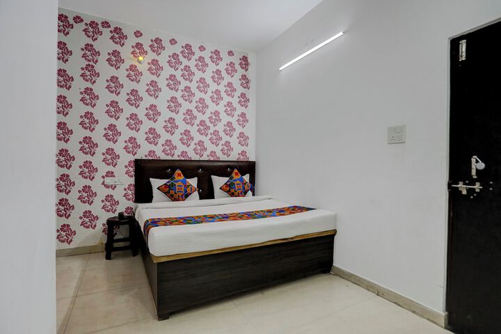 Room 19 of 35