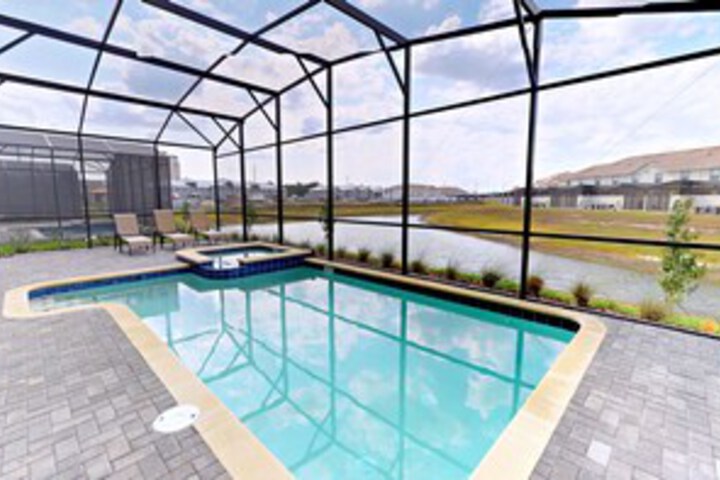 Pool 19 of 39