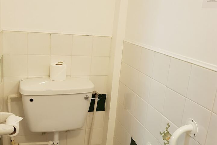 Room 62 of 92