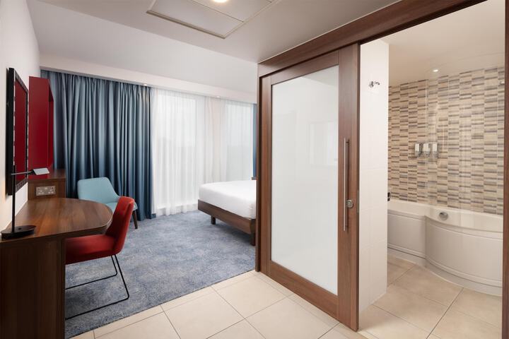 Room 42 of 66