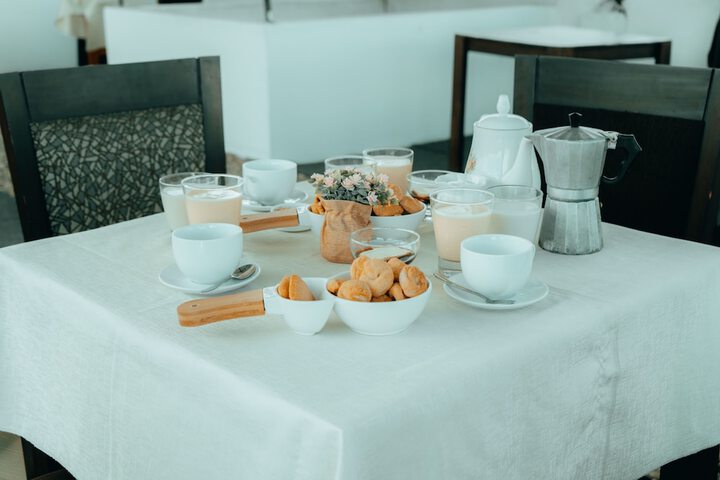 Dining 24 of 30