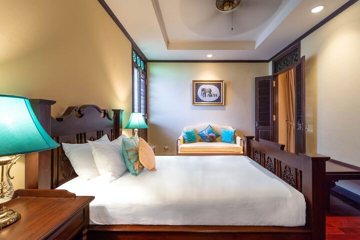 Room 15 of 90