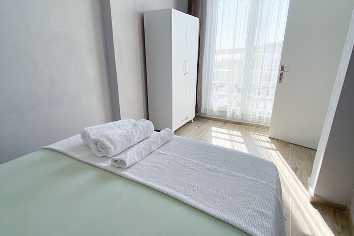 Room 14 of 25