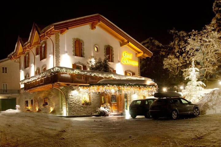 Hotel 73 of 77