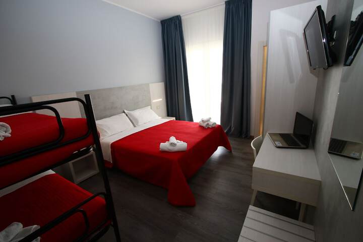 Room 19 of 161