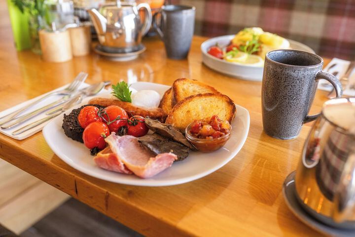 Breakfast/Coffee Service 98 of 118