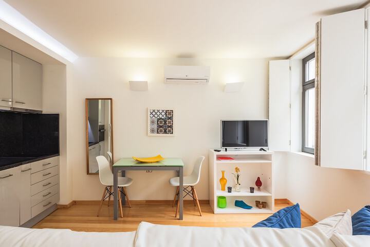 Room 18 of 74