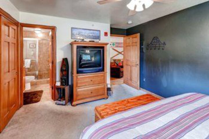 Room 111 of 434