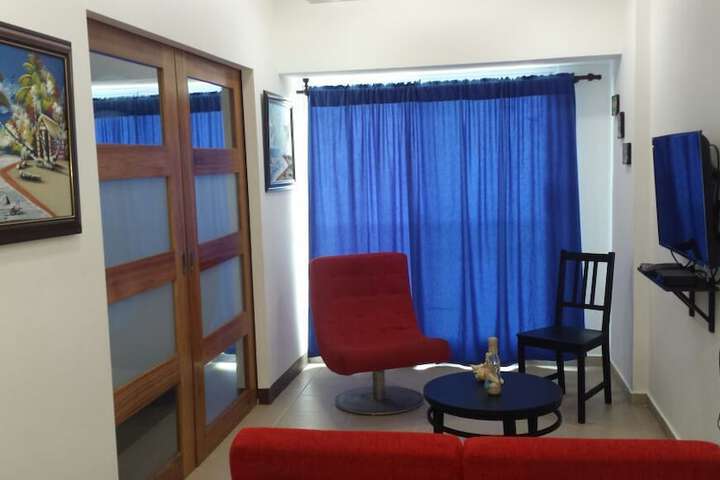 Room 8 of 18