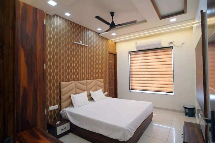 Room 7 of 7