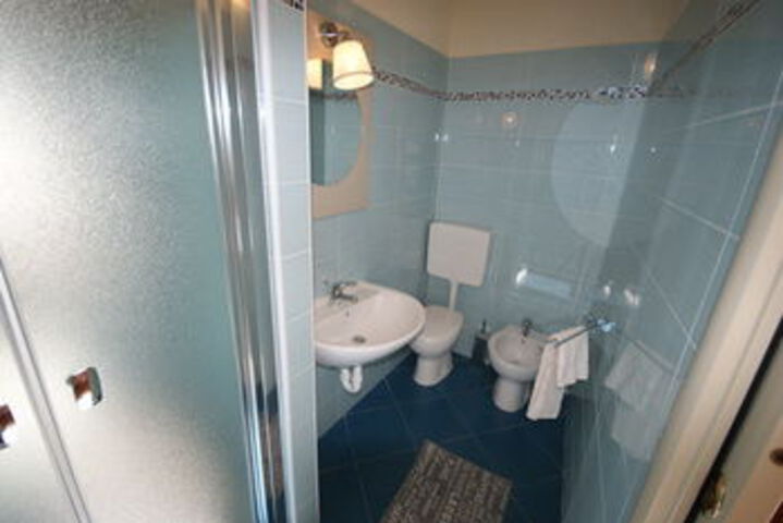 Room 2 of 55
