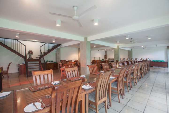 Dining 43 of 60