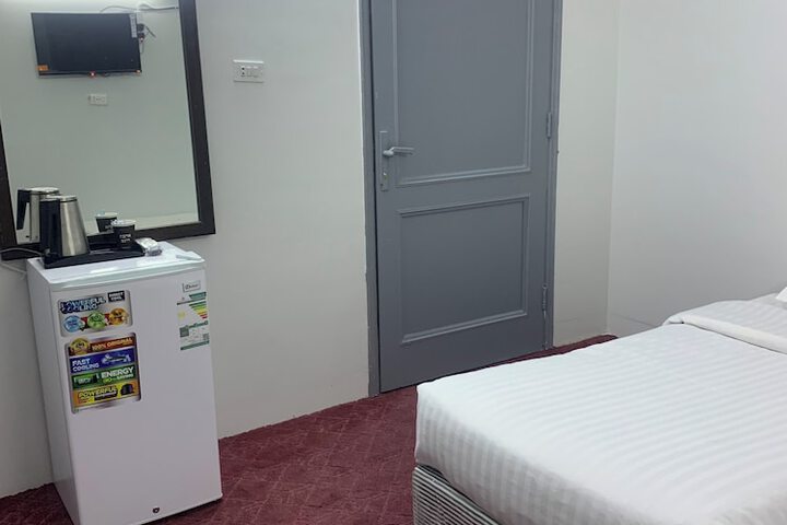 Room 3 of 56