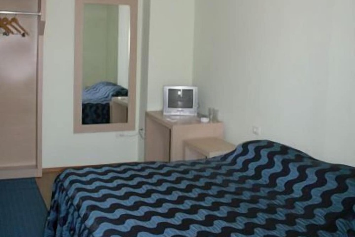 Room 6 of 23
