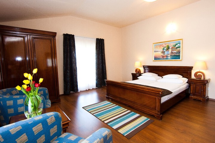 Room 18 of 31