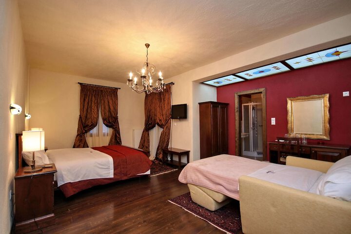 Room 5 of 31