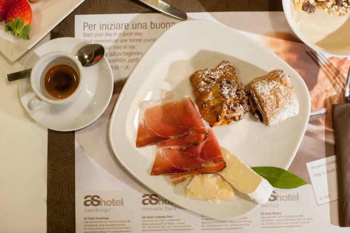Breakfast/Coffee Service 51 of 77