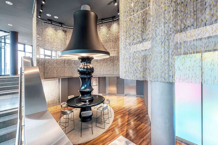 Guest Lobby