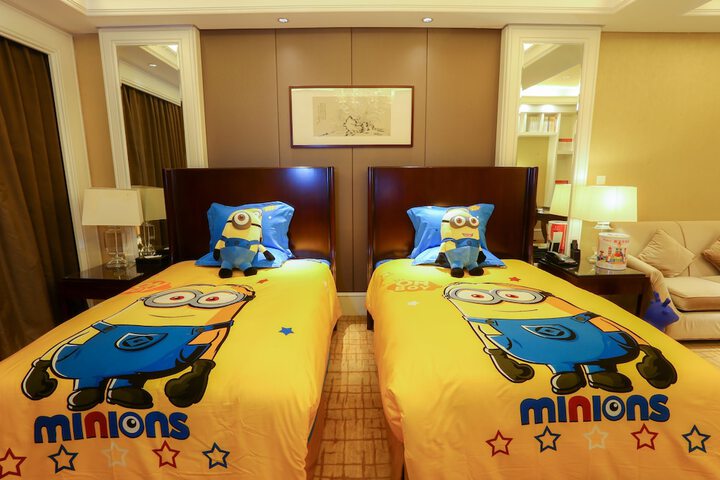 Room 37 of 65