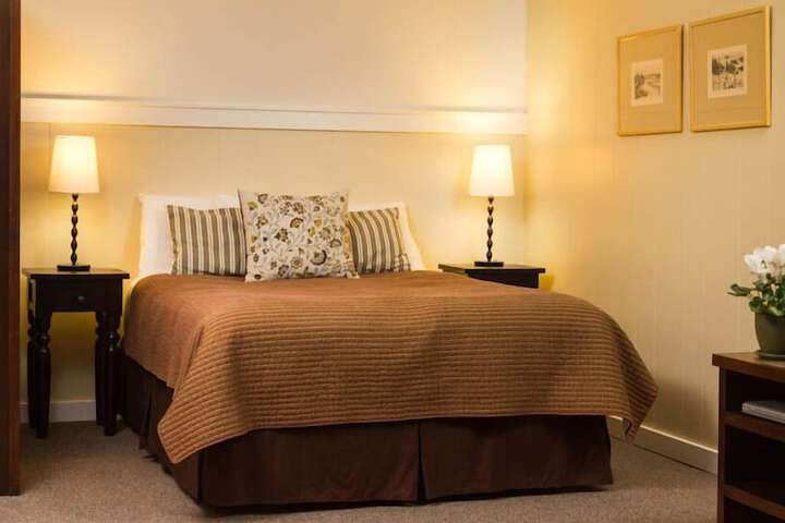 Room 5 of 23