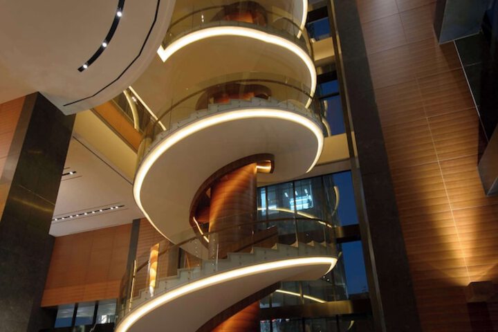 Entrance & Lobby