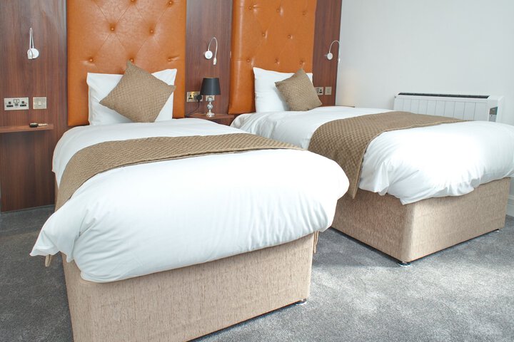 Room 6 of 26