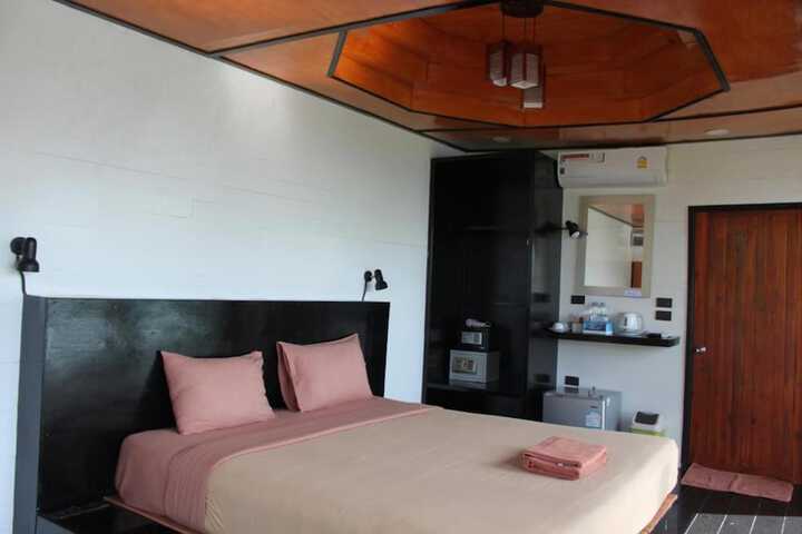 Room 22 of 119