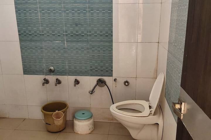 Room 75 of 124
