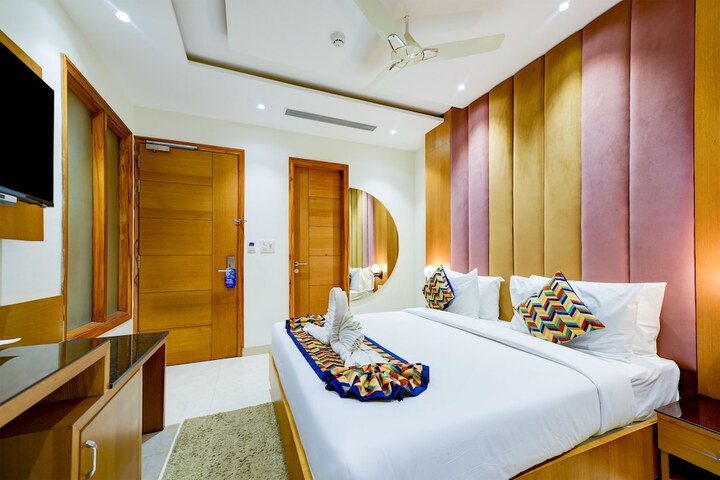 Room 14 of 26