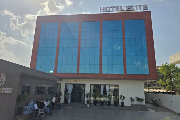 Hotel 12 of 13