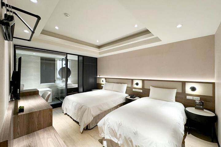 Room 25 of 70