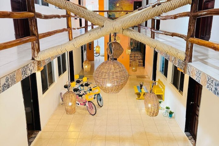 Ballroom/Hall 19 of 32