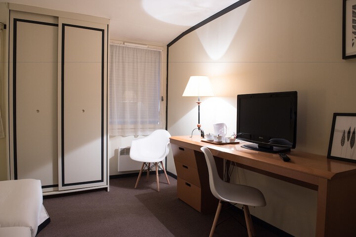 Room 21 of 45